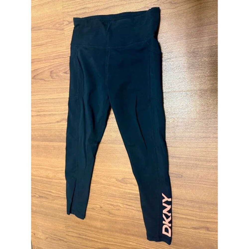 DKNY -ladies small leggings with pockets (black)